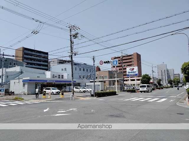 コンビニ　ローソン（コンビニ）まで155m