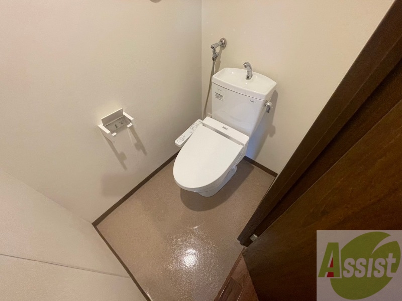トイレ　こちらはトイレです。清潔感があり、安心して使用できます。