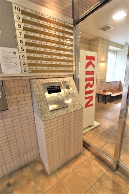 エントランス　オートロック完備