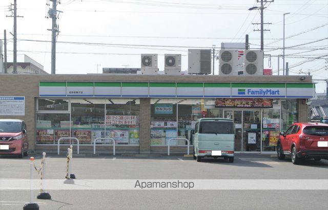 コンビニ　ファミリーマート知多新舞子店（コンビニ）まで189m