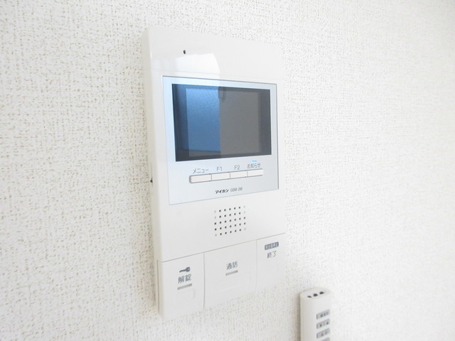 セキュリティ　モニターホンで来訪者を確認できます