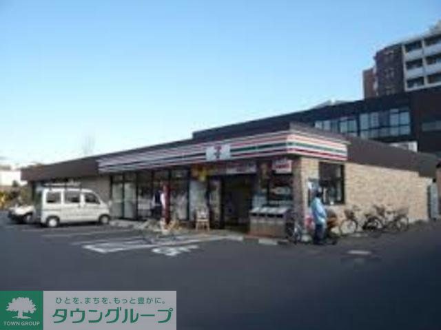 コンビニ　セブンイレブン八王子松木北店（コンビニ）まで880m