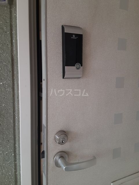 ハイツ中由 C棟の玄関写真