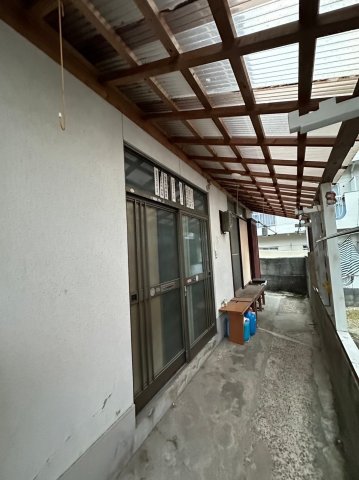 玄関　収納もある玄関です
