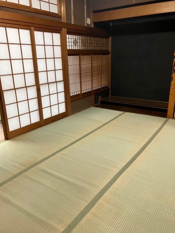 居室・リビング　畳の上でゆっくりとくつろげる和室です