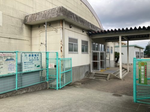 小学校　香芝市立二上小学校（小学校）まで466m