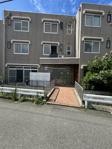 ギャレ蛍池新館の外観写真