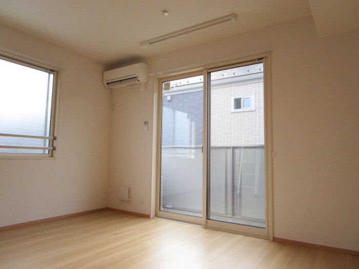 東急田園都市線 宮崎台駅 徒歩13分 2階建 築10年の居間写真