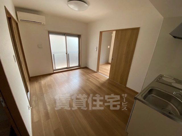 ＪＲ山陽本線 明石駅 徒歩12分 2階建 築12年の居間写真