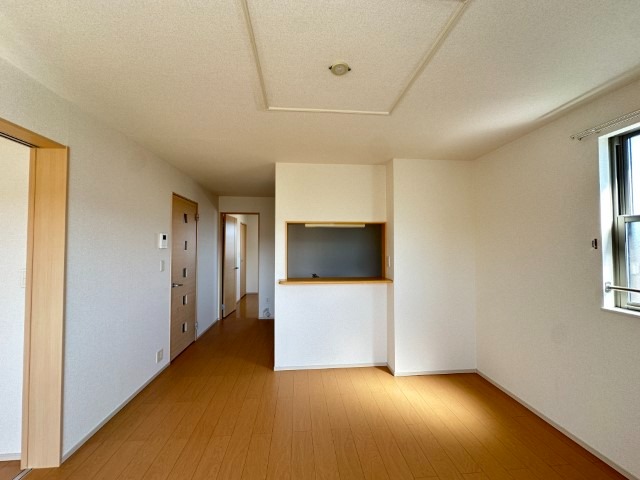 ＪＲ信越本線 群馬八幡駅 徒歩18分 2階建 築13年の居間写真
