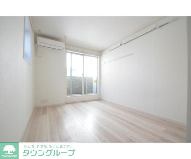 居室・リビング　同建物内参考写真