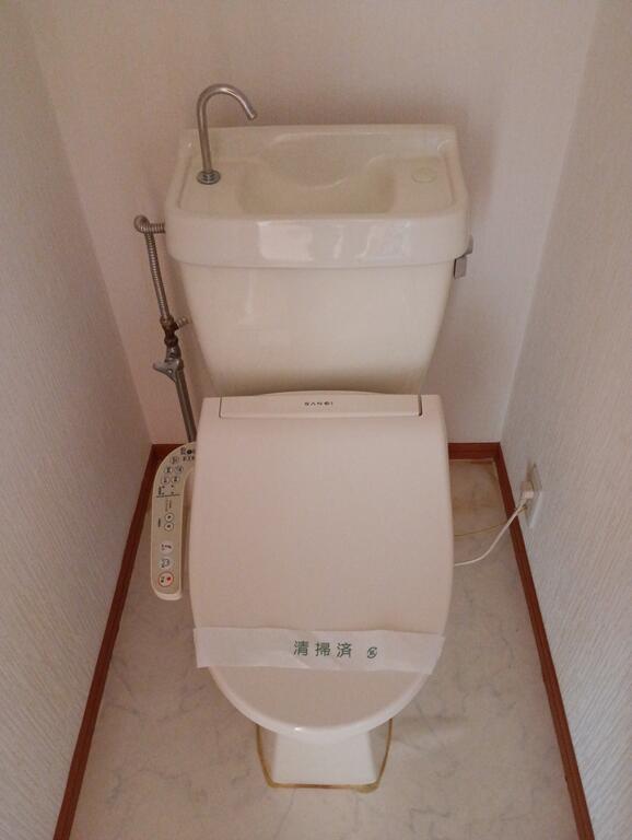 トイレ　温水洗浄暖房便座
