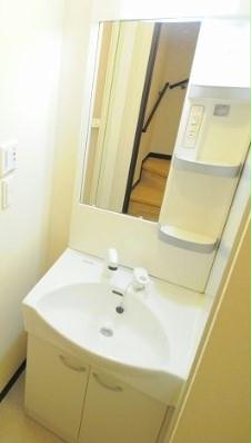 洗面設備　備品や設備仕様は号室等により異なります現地をご確認下さい。