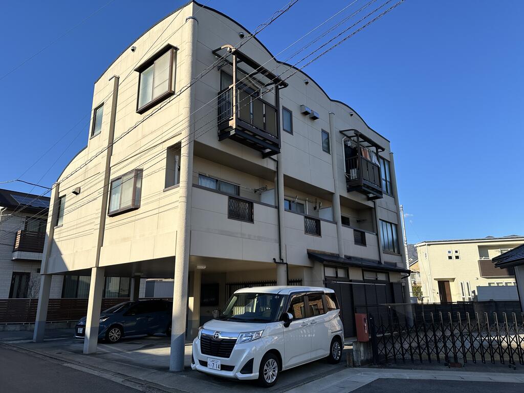 ハイツ小野の建物外観