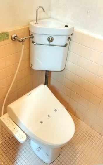 ＪＲ東北本線 福島駅 徒歩28分 5階建 築54年のトイレ写真