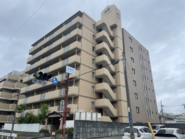 姫路市土山東の町のマンションの建物外観