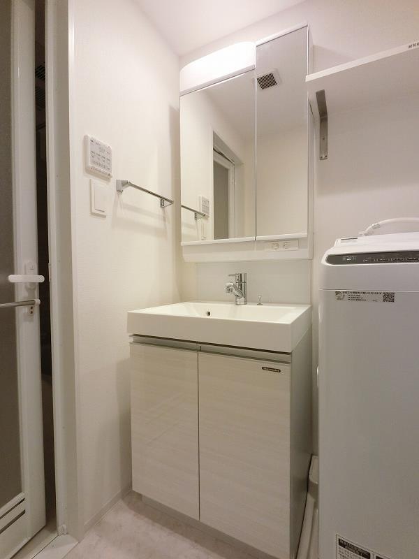 洗面設備　洗面化粧台