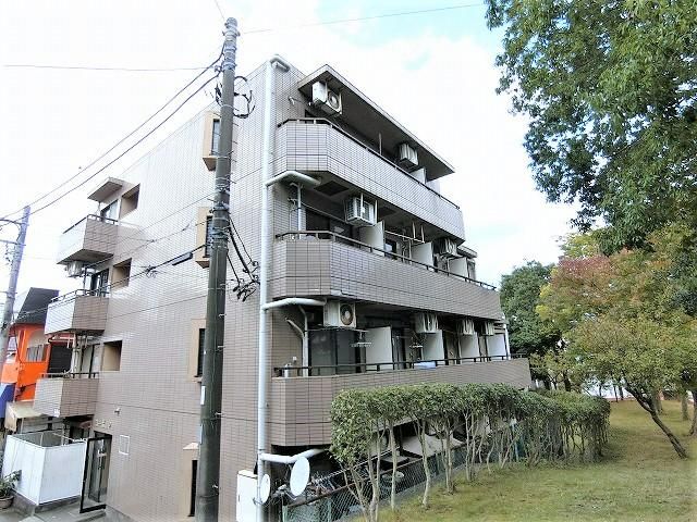 【印旛郡酒々井町東酒々井のマンションの建物外観】