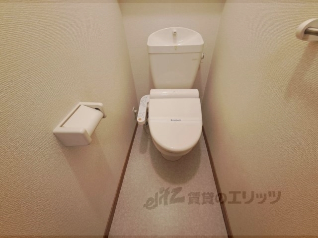 【生駒市小平尾町のアパートのトイレ】