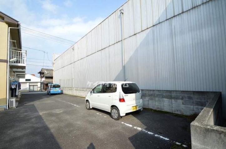 駐車場　駐車場