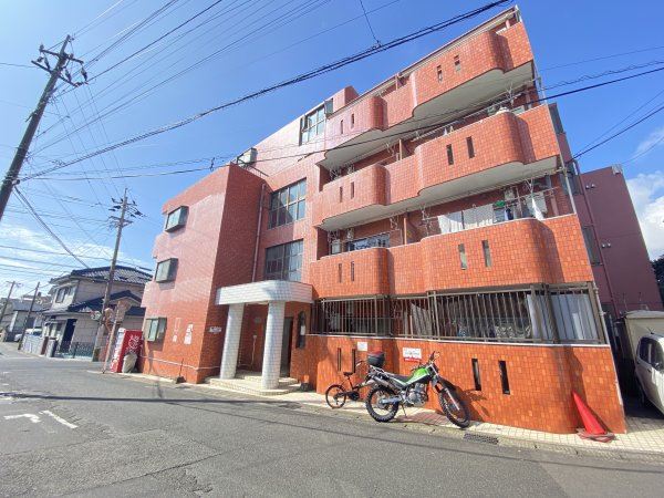 笹貫マンションの建物外観