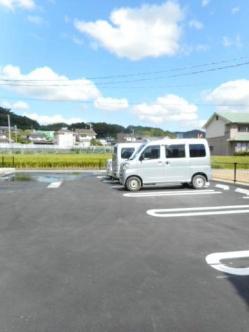 【リコリスの駐車場】