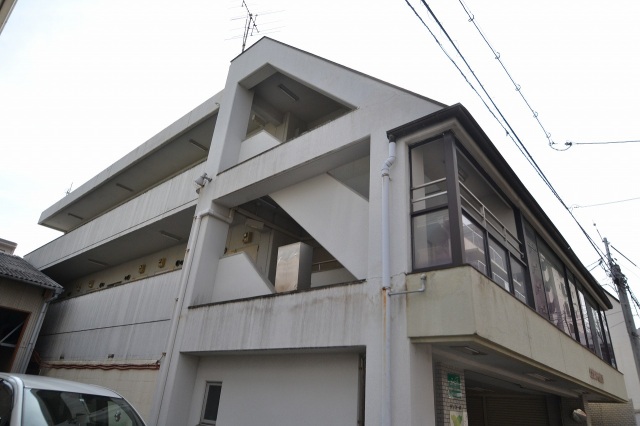 広島市西区大宮のマンションの建物外観