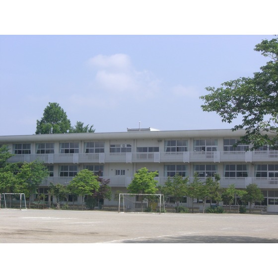 【小屋坂アパートの小学校】