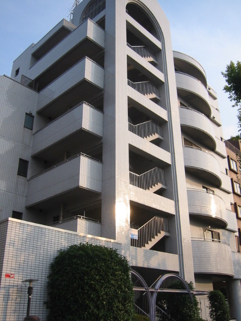 建物外観　☆現在外壁改修工事中☆