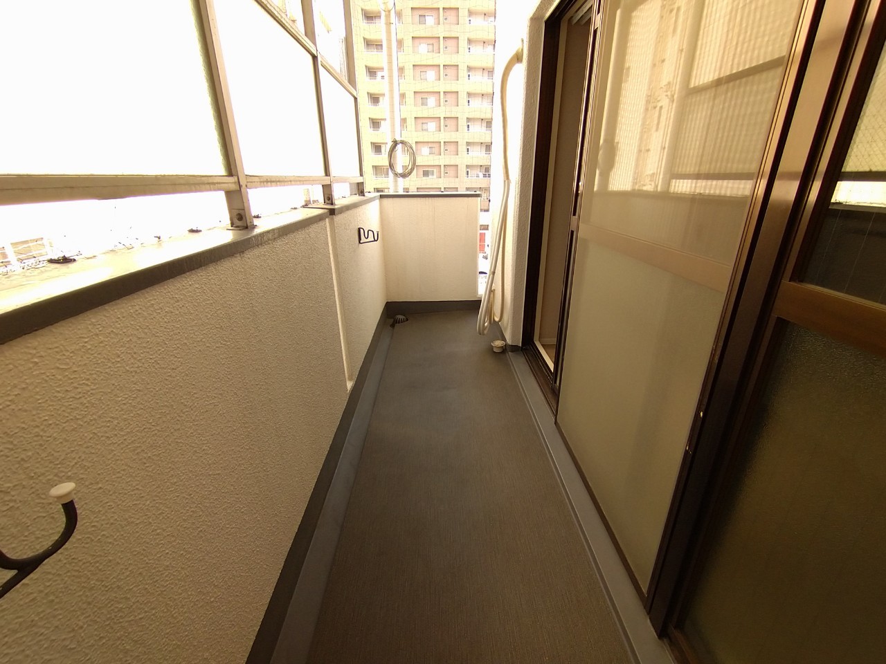 【大阪市西区西本町のマンションのバルコニー】