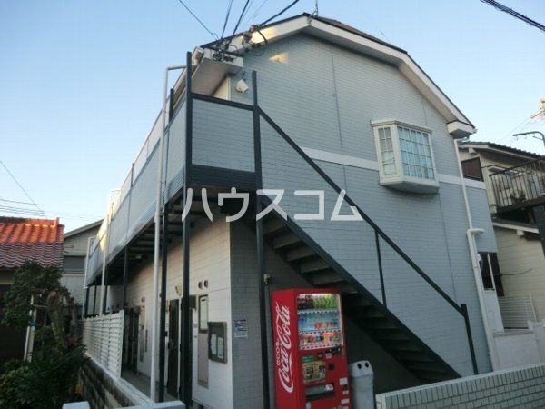 シーズンコート守山の建物外観