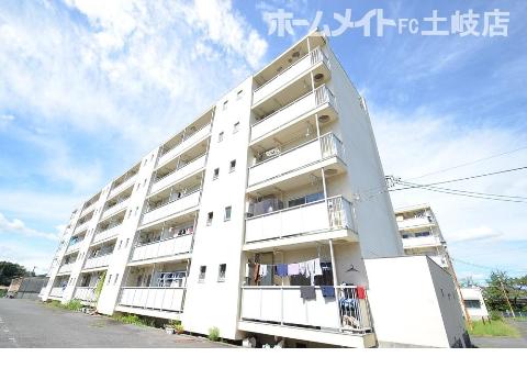 【ビレッジハウス杉焼2号棟の建物外観】