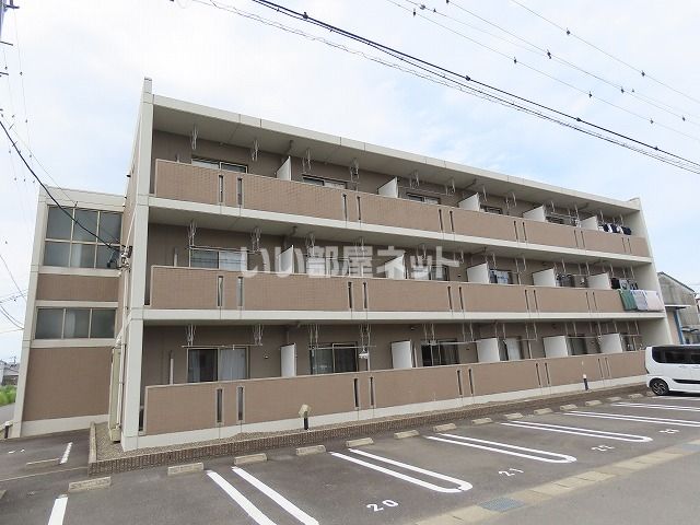 【岐阜市柳津町丸野のマンションの建物外観】