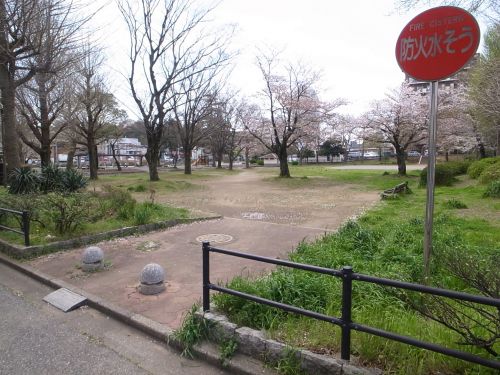 【パセオ亀井の公園】