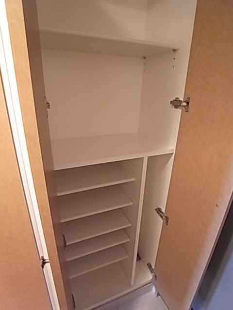 玄関　玄関収納