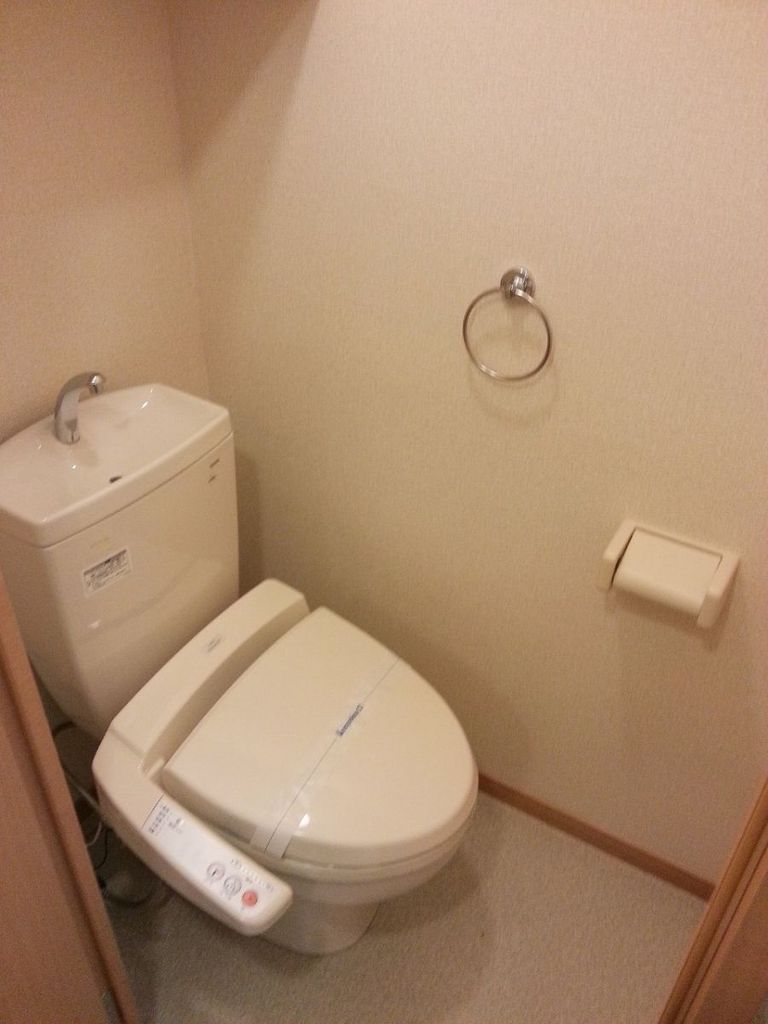 トイレ　トイレ