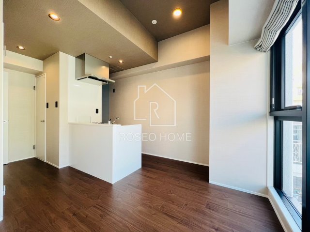 居室・リビング　同マンション別部屋：参考写真