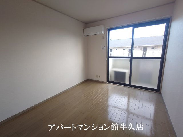 居室・リビング　リビング全景（エアコン付）