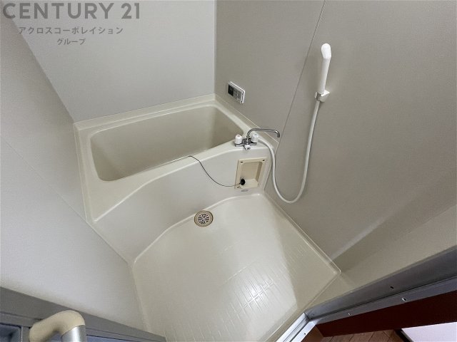 バス・シャワールーム　シンプルで機能的なユニットバス☆