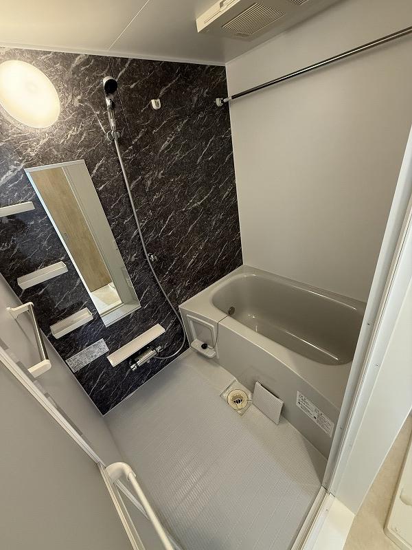 バス・シャワールーム　浴室