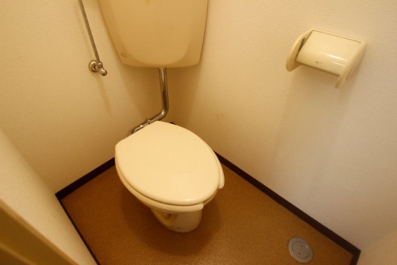 トイレ　※別の部屋の写真です。