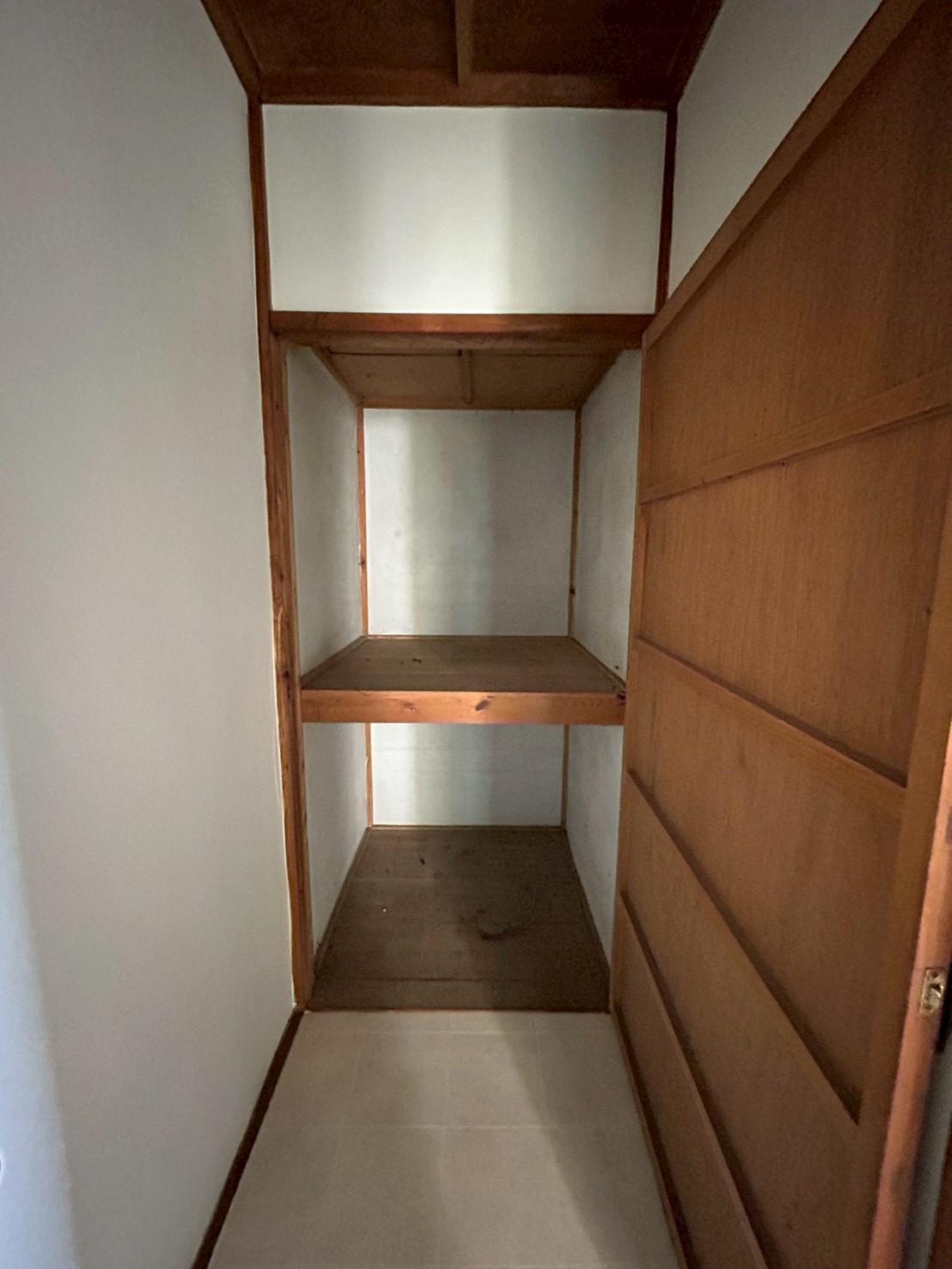 収納　取出しやすい２段収納は奥行きたっぷりです。