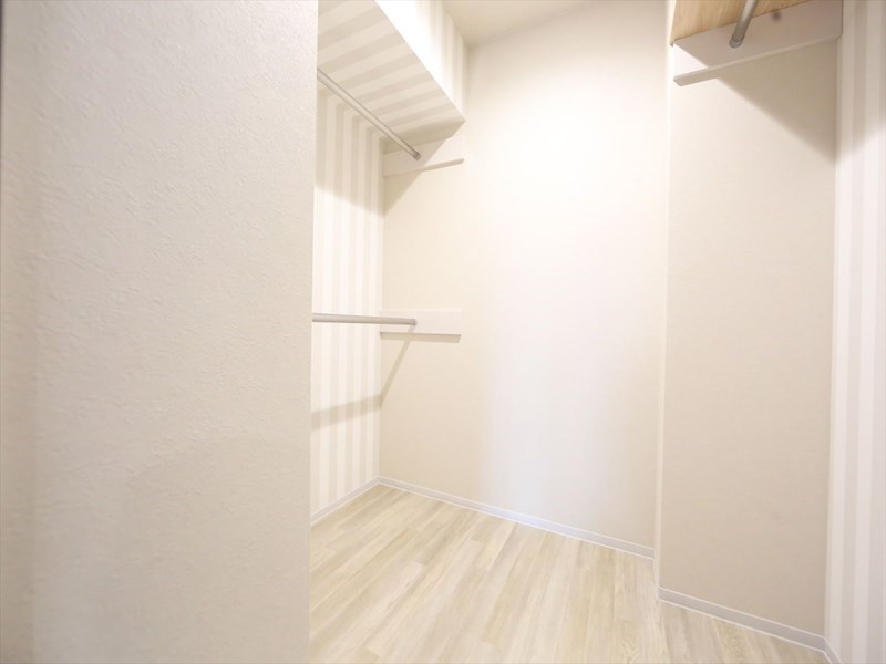 収納　ウォークインクローゼット（収納充実してます）