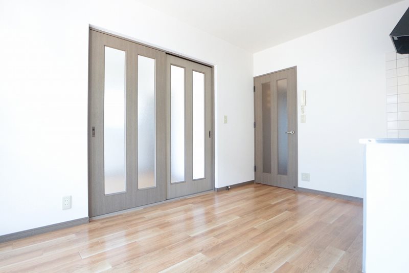 居室・リビング　お部屋探しは地域に詳しい当店へ。