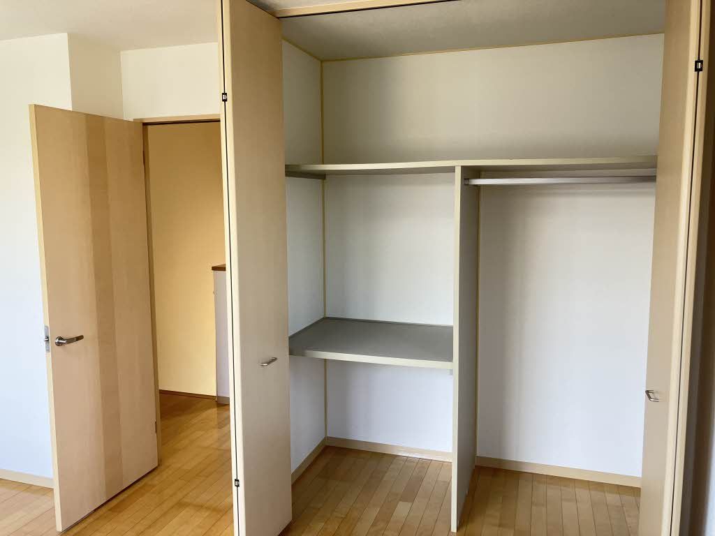 収納　２階洋室収納
