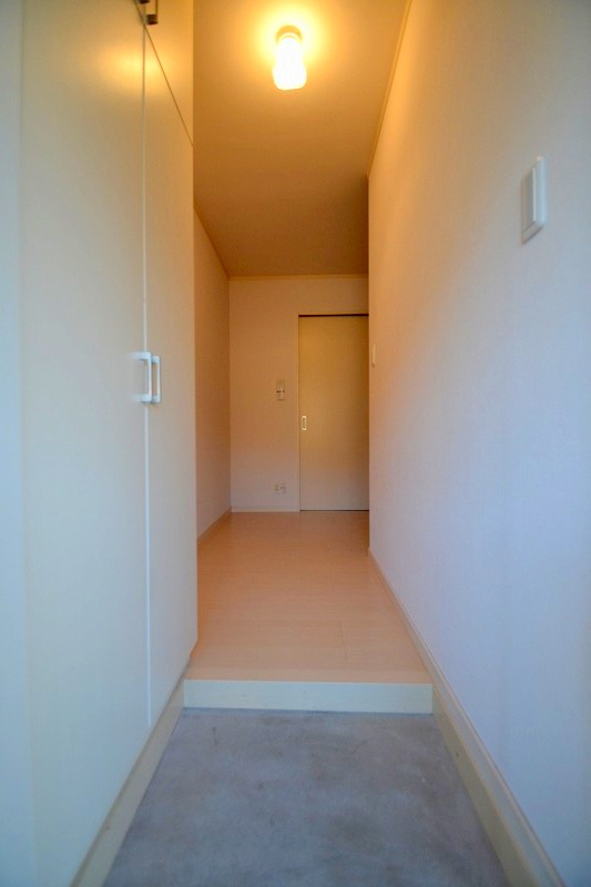 玄関　室内ＦＵＬＬ改装ずみ♪