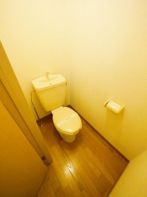レオパレスTACHIBANAのトイレ写真