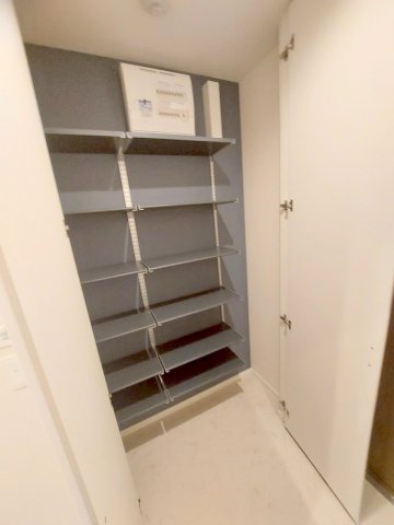 玄関　落ち着いた玄関です