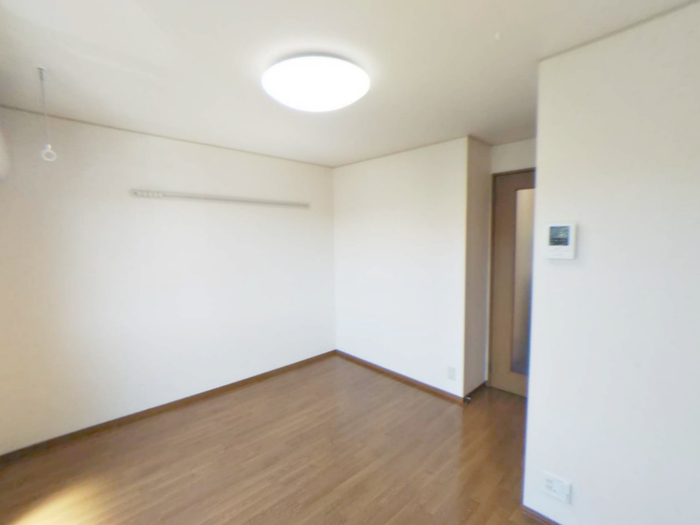 その他部屋・スペース　落ち着いた色調の洋室です