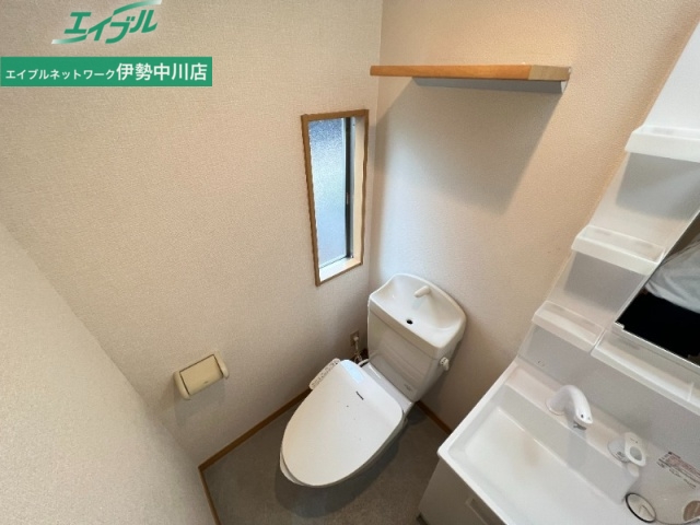 トイレ　同型タイプ